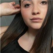 Studentessa diplomata al liceo linguistico